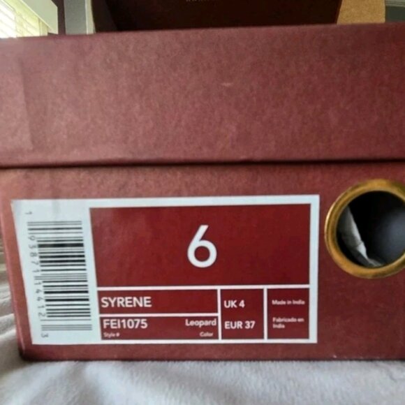 TORGEIS NEW YORK SYRENE leopard Syrene cage sandals size 6 NIB - Picture 4 of 5